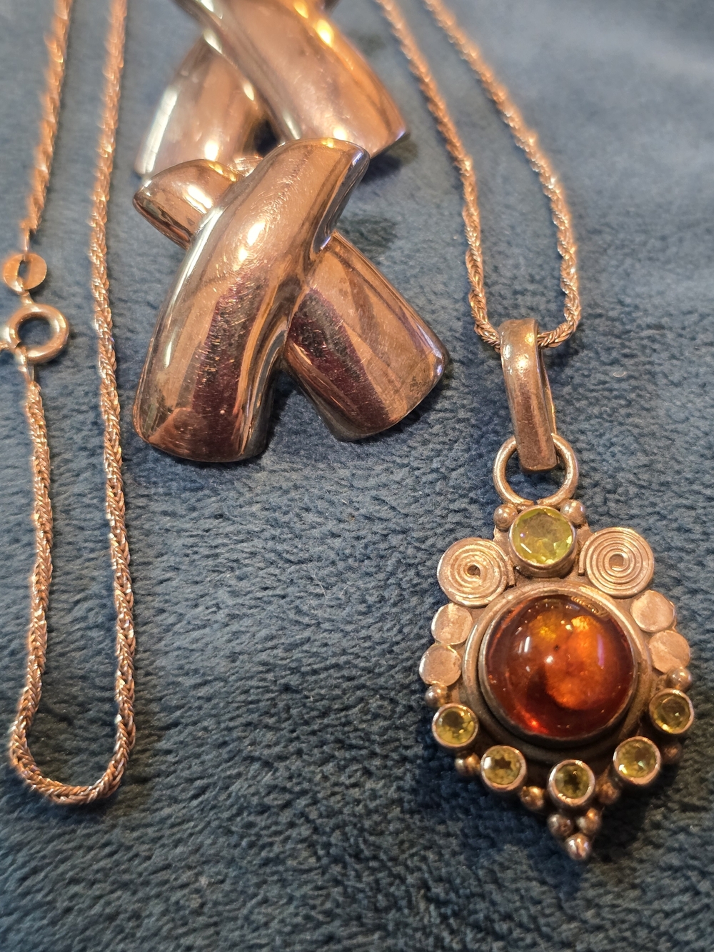 Artisan Amber & Peridot Pendant w/Sterling Silver 925 Necklace & Earrings